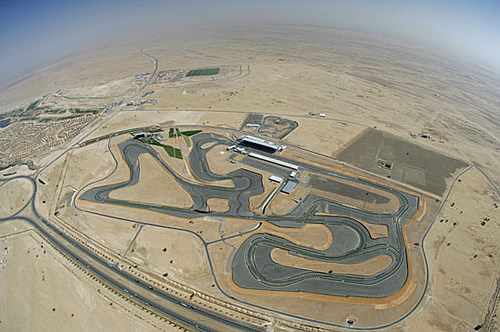 Nick de Bruijn snel met de BMW Compact GTR in Dubai