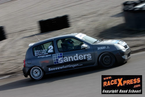 Ondanks problemen, toch de nummer 1 in de 2e divisie