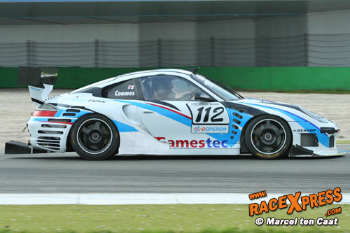 Coomes met de snelle Porsche