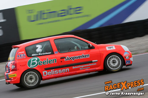 Mike Verschuur op P2 in de achtervolging