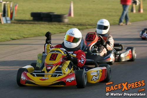 Denzel Mafait wint race 2