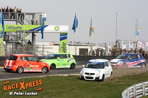Spannende momenten in Suzuki Swift Cup