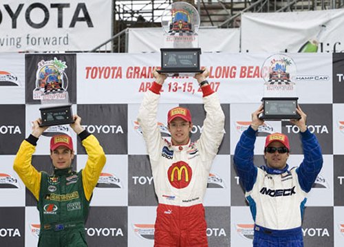 Het podium van de race in Long Beach