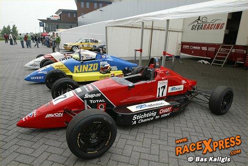 Ook de nationele autosport komt ruim aan bod