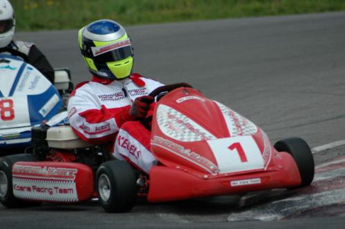 Koene Racing, hier in gevecht met Intermobiel/Neflkens, werd voor de derde maal op rij tweede