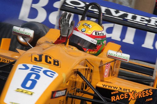 Ho-Pin Tung in actie met de F3 bolide van JB Motorsport in 2006