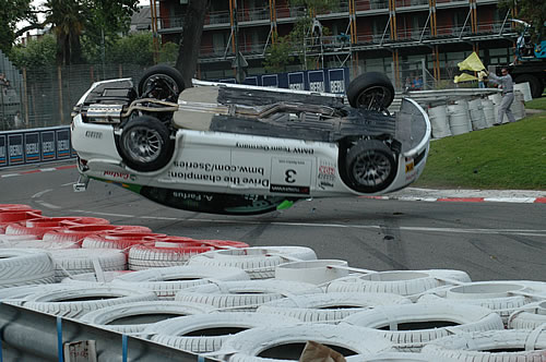 Augusto Farfus crasht hard