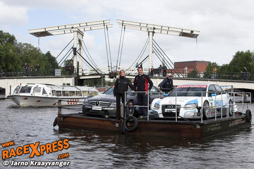Het DTM-duo in de grachten van Amsterdam