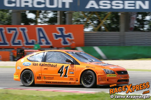 Van Kalmthout pakt de winst in race twee