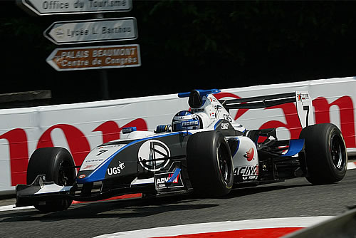 Chris van der Drift, hier in actie op het stratencircuit van Pau (Frankrijk)