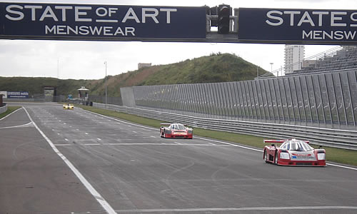 Sakers op het rechte stuk van Zandvoort