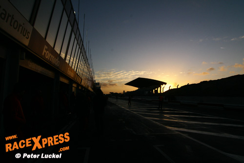 De zonsondergang op Circuit Park Zandvoort