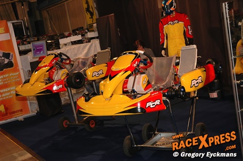 Diverse standhouders karting in Luik