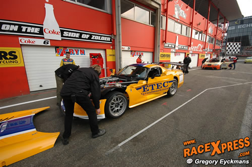 De ETEC-Viper van de Graaff en Ribbens rijdt dit seizoen onder de vlag van Racing for Holland