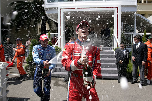 Bruno Senna zichtbaar blij met eerste GP2-overwinning