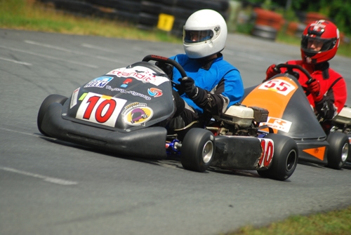 Van der Helm 2 (10) pakt na zes uur rijden het podium, in de Proklasse is het H.S.R. Racing (55) die op de hoogste trede mogen staan 