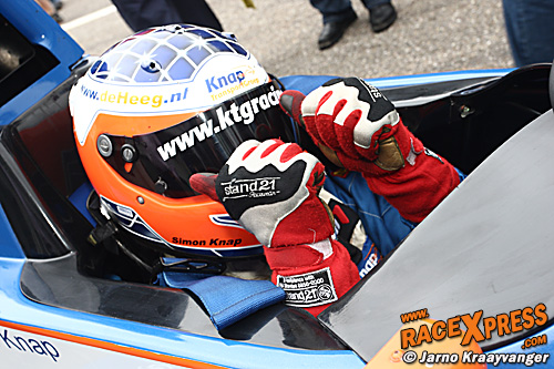 Simon Knap oppermachtig in Formule Ford