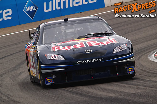 Scott Speed met zijn NASCAR-bolide