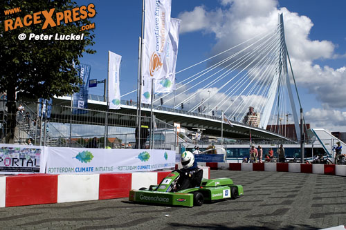 Greenchoice Forze eind augustus 2008 in actie tijdens de wereldprimeur in Rotterdam