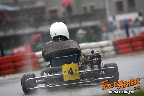 Extra beproeving in de regen voor BEKC rijders