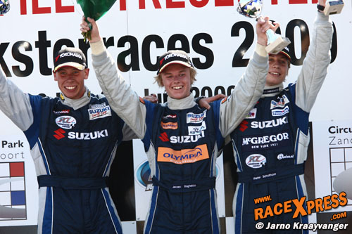 Het podium na de eerste race van de Formido Swift Cup tijdens het Pinksterweekend