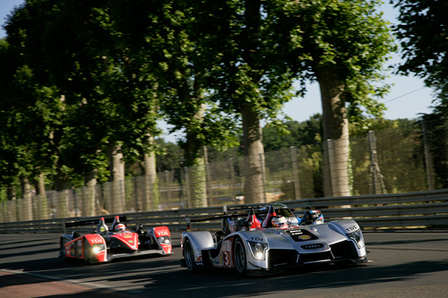 Audi R15 TDI en Audi R10 TDI, met daartussen de Peugeot 908 HDi FAP