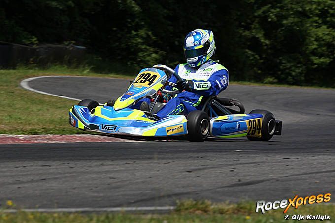 Mick Nolten knalt naar podium op Kerpen
