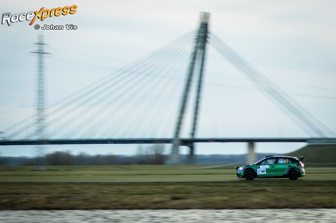 Hans Weijs klasse apart in ijskoude Zuiderzeerally