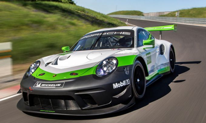 Porsche 911 GT3-R