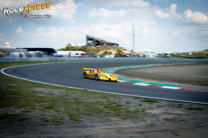 Porsche rijdt met klassieke fabrieksracers weer op de limiet
