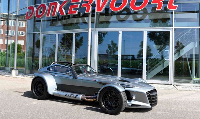 Zorgeloos Donkervoort rijden