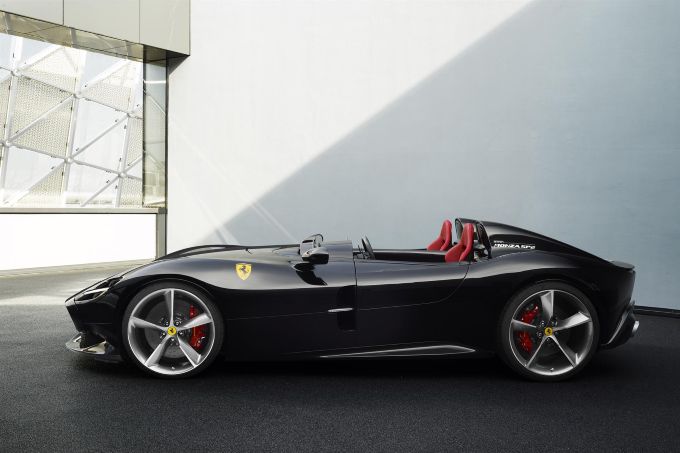 Ferrari onthult Monza SP1 en SP2