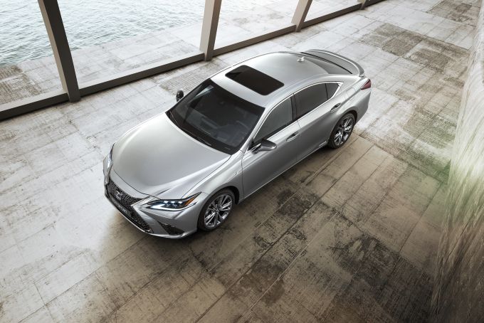 Optimale prestaties en verfijning op hoogste niveau in nieuwe Lexus ES