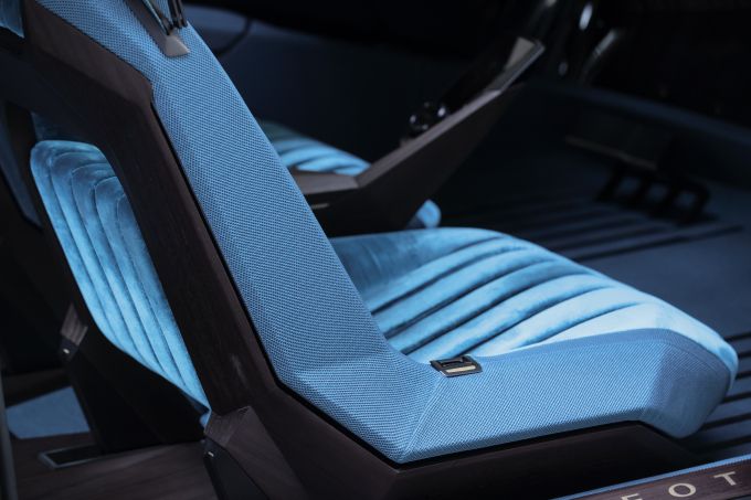 PEUGEOT e-LEGEND CONCEPT #Unboring the future