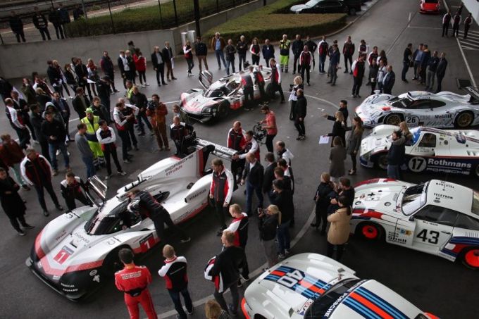 Le Mans winnaar Porsche 919 Hybrid op de openbare weg