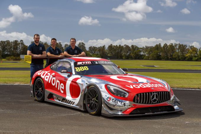 12h Bathurst TeamVodafone Lowndes Whincup Gisbergen