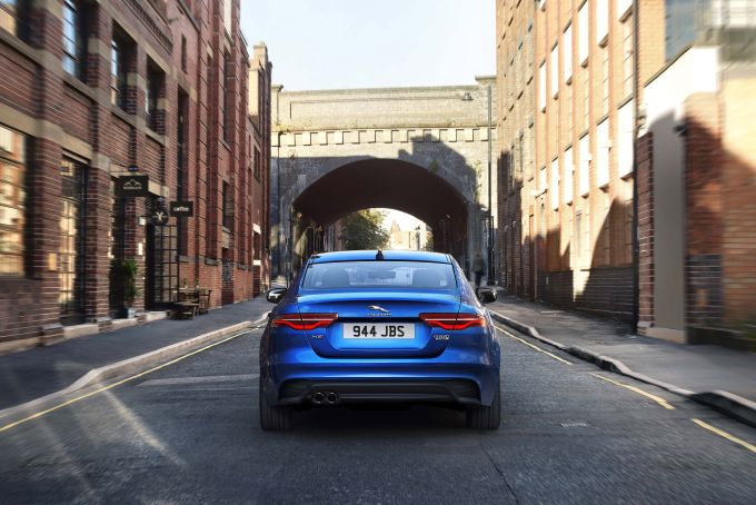 Jaguar XE
