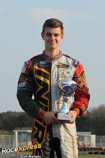 Jordy van der Eijk met een geweldige inhaalrace naar de zege in NK Karting