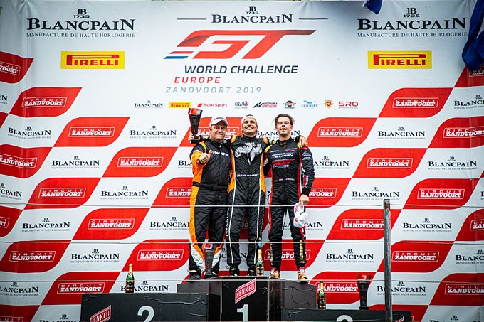 Max Weering podium rechts