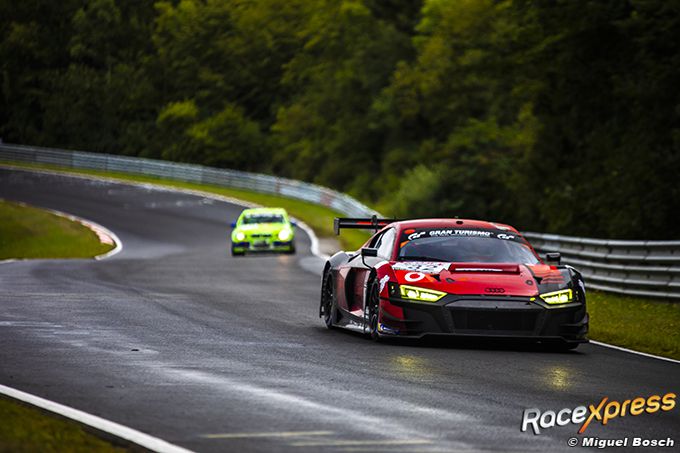 Black Falcon scoort hattrick in regenachtige VLN6 op Nürburgring-Nordschleife