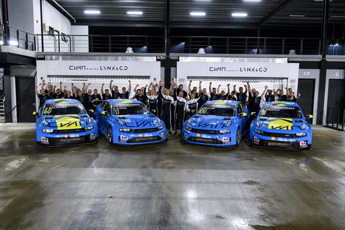 Link Co WTCR teamfoto