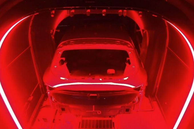 Auto-wellness: van kleurbehandeling tot laktherapie