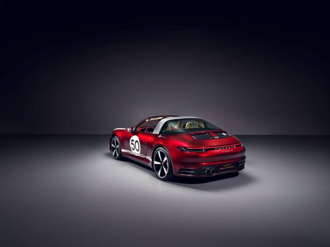 Porsche 911 Targa 4S Heritage Design Edition