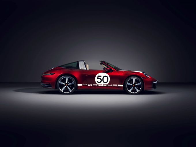 Porsche 911 Targa 4S Heritage Design Edition