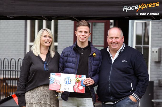 Kas Haverkort met ouders Brigitte en Peter Haverkort