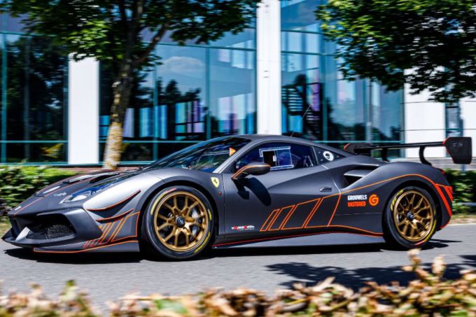 Nederlands Team RaceArt - Kroymans van start in Ferrari Challenge Europe