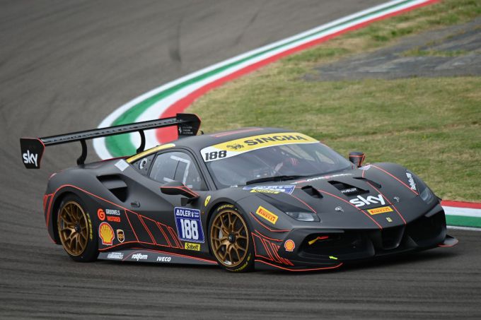 5_Roger_Grouwels_Ferrari_Challenge actie