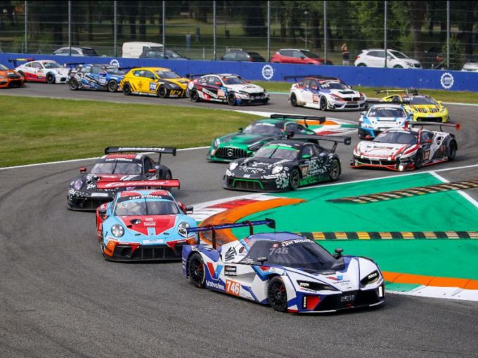Creventic 12H Monza chicane stratveld