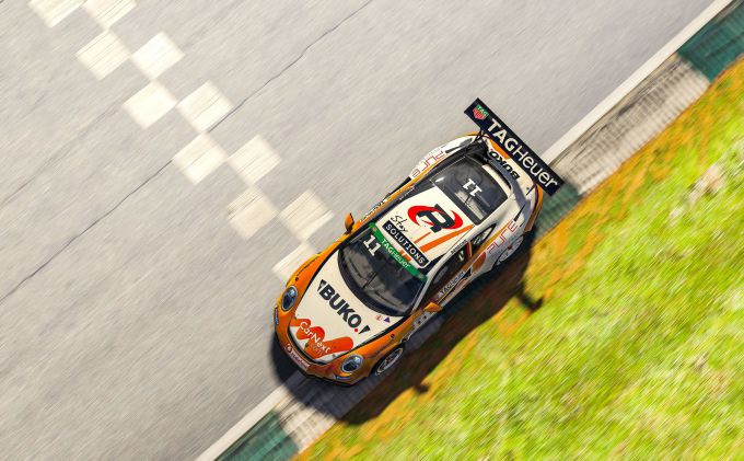 Porsche esports vb Brands Hatch