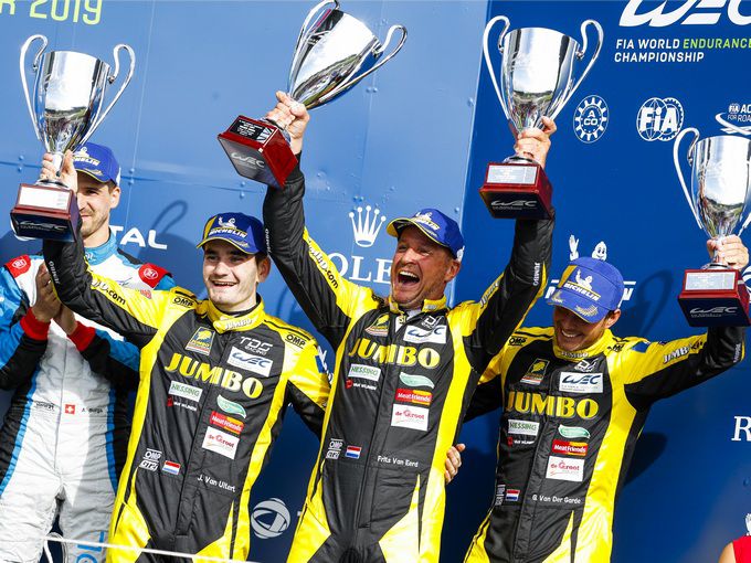 Frits van Eerd, topman van Jumbo Suoermarkten, Giedo van der Garde (voormalig F1-coureur) en Job van Uitert (vervanger van Nyck de Vries)